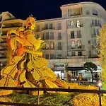 Lumineux Vue Et Jardin Exceptionnel 3 Etoiles Мантон