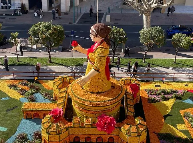 Lumineux Vue Et Jardin Exceptionnel 3 Etoiles Mentona