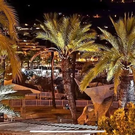Superbe Classe Vue Et Jardin, Emplacement Exceptionnel, Climatise Apartment *