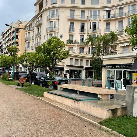 Superbe Classe Vue Et Jardin, Emplacement Exceptionnel, Climatise