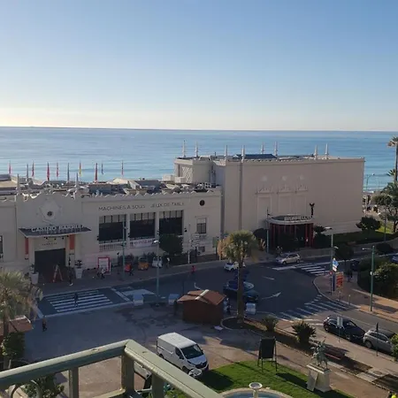 Lumineux Vue Et Jardin Exceptionnel