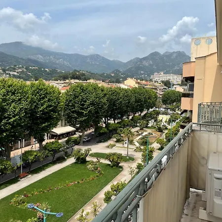 Superbe Classe Vue Et Jardin, Emplacement Exceptionnel, Climatise Menton