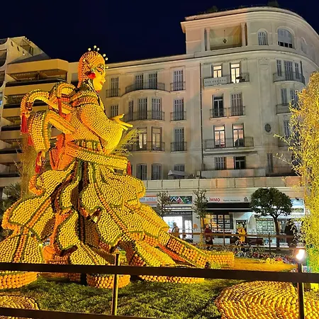 Lumineux Vue Et Jardin Exceptionnel マントン