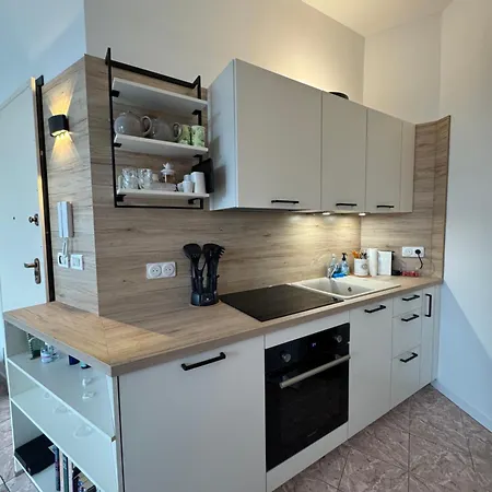 Apartment Superbe Classe Vue Et Jardin, Emplacement Exceptionnel, Climatise