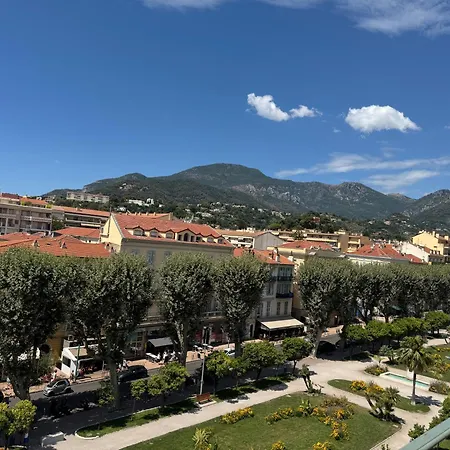 Superbe Classe Vue Et Jardin, Emplacement Exceptionnel, Climatise Apartment Menton