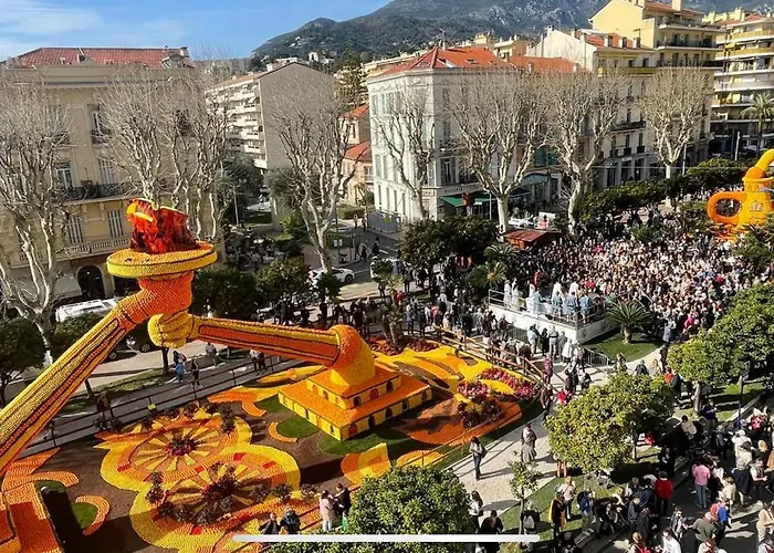 Lumineux Vue Et Jardin Exceptionnel 3 Etoiles Apartmán Menton