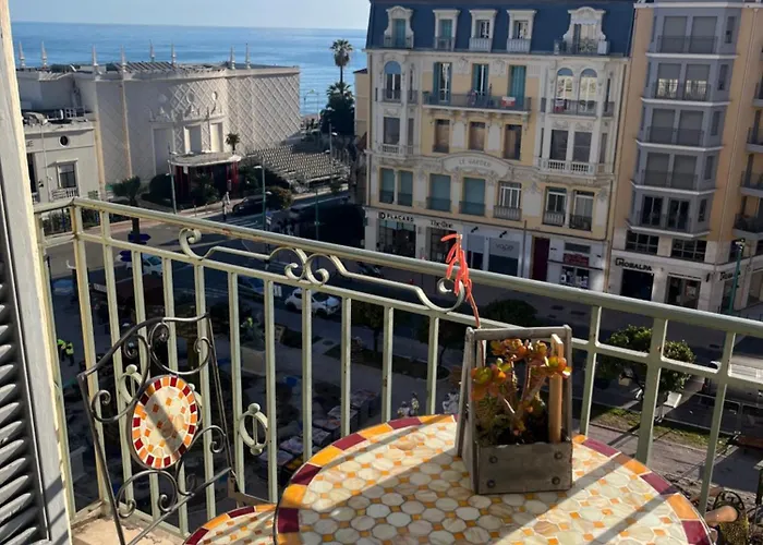 Appartamento Lumineux Vue Et Jardin Exceptionnel 3 étoiles *