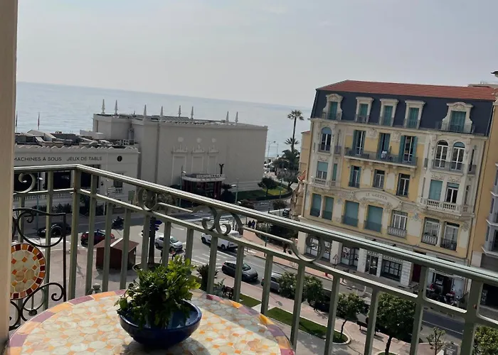 Lumineux Vue Et Jardin Exceptionnel 3 étoiles * Mentone